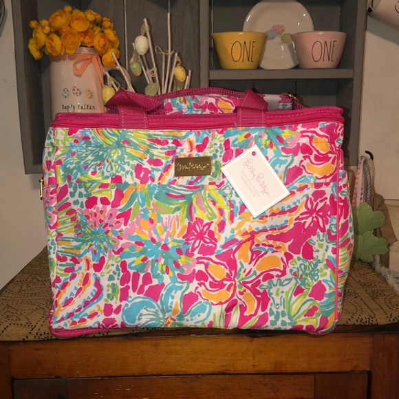 Lilly Pulitzer Handbags - Lilly Pulitzer Large Beach Cooler Featured in Spot Ya